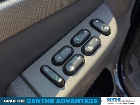 Used 2003 Ford Explorer XLT image 12