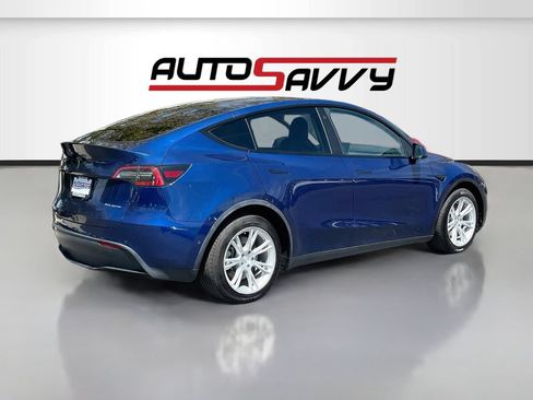 Used 2021 Tesla Model Y Long Range AWD/4WD image 7