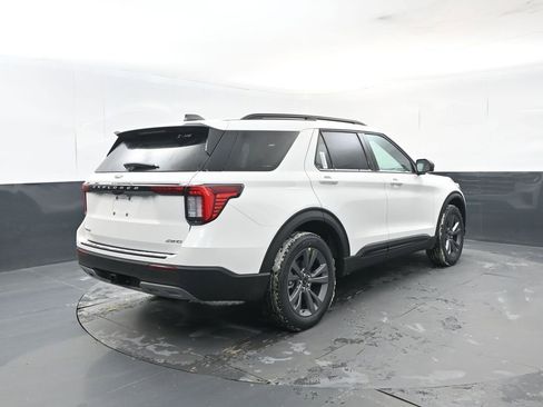 New 2026 Ford Explorer Active w/ Active Comfort Package image 5