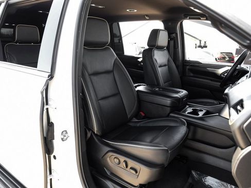 Used 2023 Chevrolet Suburban Premier image 35