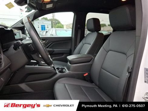 Used 2024 Chevrolet Colorado LT w/ LT Convenience Package III AWD/4WD image 16