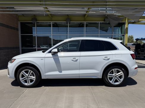 Used 2024 Audi Q5 e Prestige w/ Prestige Package AWD/4WD image 7