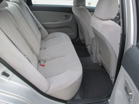 Used 2009 Kia Spectra EX image 12