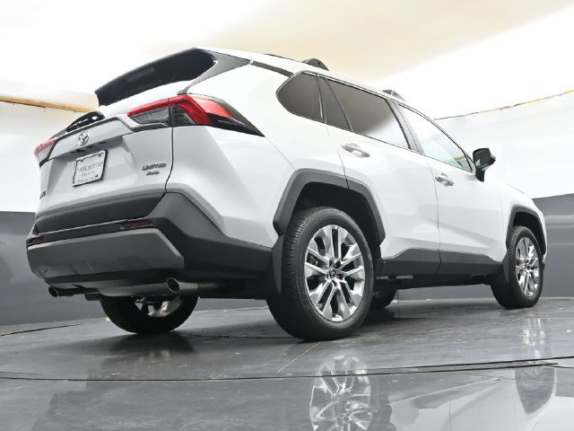 Used 2025 Toyota RAV4 Limited w/ Weather Package AWD/4WD image 33