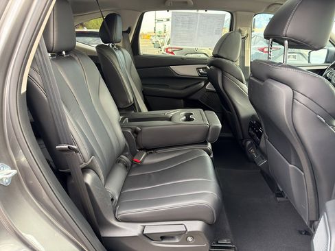 Certified 2025 Acura MDX SH-AWD w/ Technology Package image 17