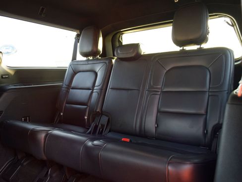 Used 2019 Lincoln Navigator L Reserve AWD/4WD image 21