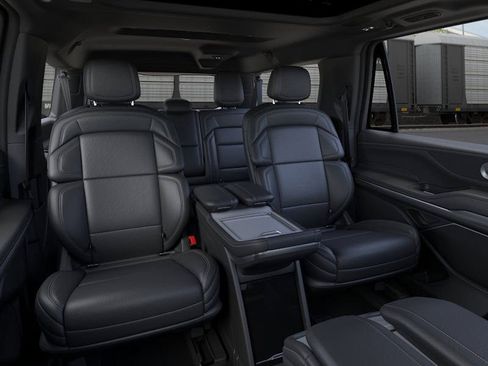 New 2025 Lincoln Navigator L Reserve w/ Jet Appearance Package image 11
