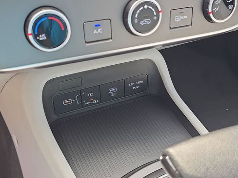 New 2026 Hyundai Kona SE AWD/4WD image 32