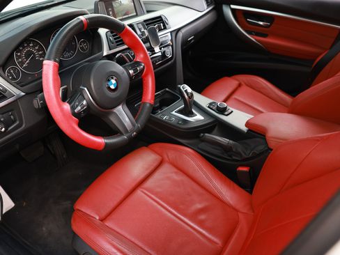 Used 2018 BMW 330i Sedan w/ M Sport Package image 6