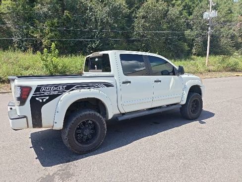 Used 2013 Nissan Titan PRO-4X AWD/4WD image 3