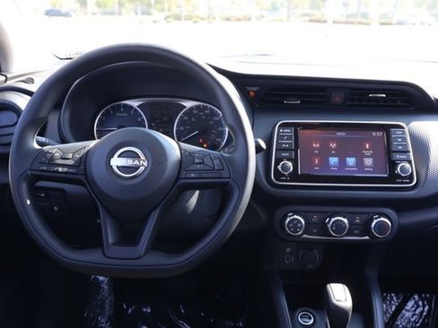 New 2025 Nissan Kicks Play S image 22