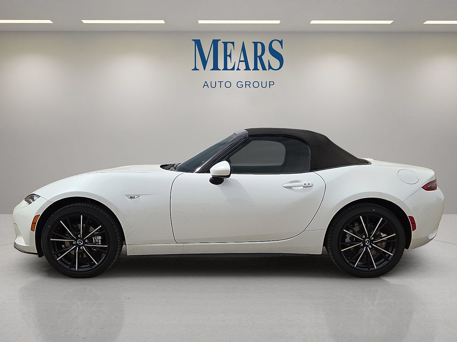 New 2026 MAZDA MX-5 Miata Grand Touring RWD image 2