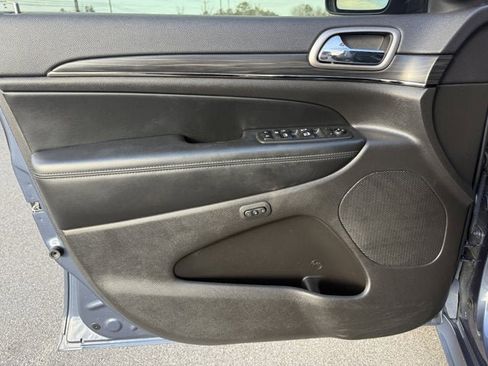 Used 2020 Jeep Grand Cherokee Limited X image 13