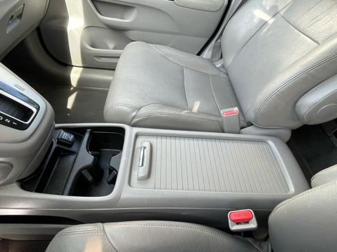 Used 2013 Honda CR-V EX image 16