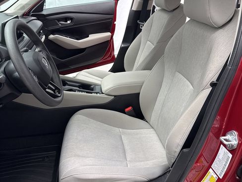 Used 2023 Honda Accord EX image 4