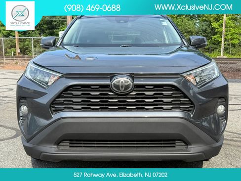 Used 2019 Toyota RAV4 XLE FWD image 6