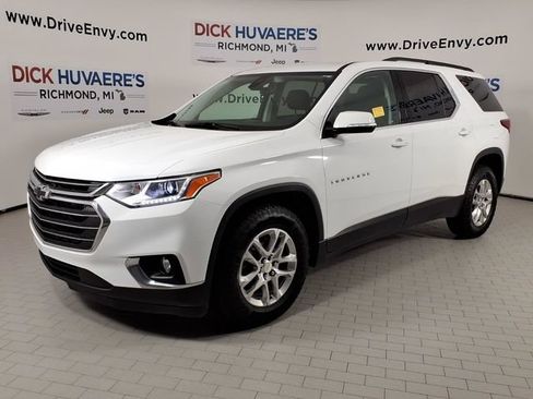 Used 2021 Chevrolet Traverse LT w/ LPO, Floor Liner Package AWD/4WD image 1