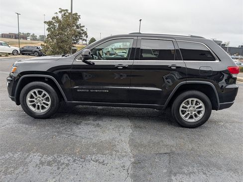 Used 2018 Jeep Grand Cherokee Laredo image 8