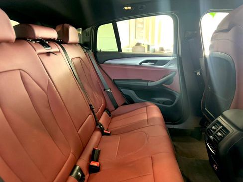 Used 2025 BMW X4 xDrive30i w/ Premium Package image 26