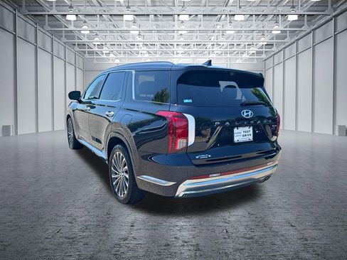 Used 2023 Hyundai Palisade Calligraphy AWD/4WD image 5