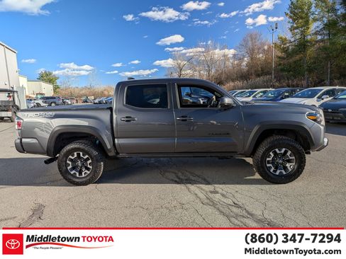 Certified 2023 Toyota Tacoma TRD Off-Road image 2