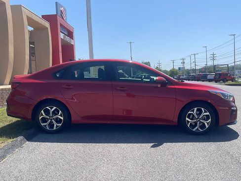 Used 2020 Kia Forte LXS FWD image 8