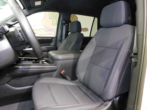 Used 2025 Chevrolet Tahoe LS AWD/4WD image 19