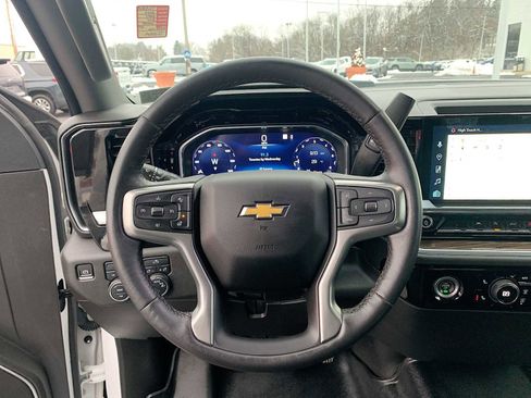 Certified 2022 Chevrolet Silverado 1500 LT image 11