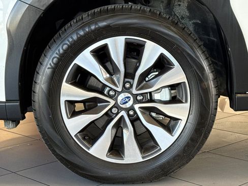 Certified 2025 Subaru Outback Limited image 25