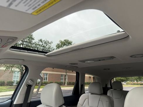 Certified 2024 Kia Telluride EX w/ EX Captain's Chair Package FWD image 26