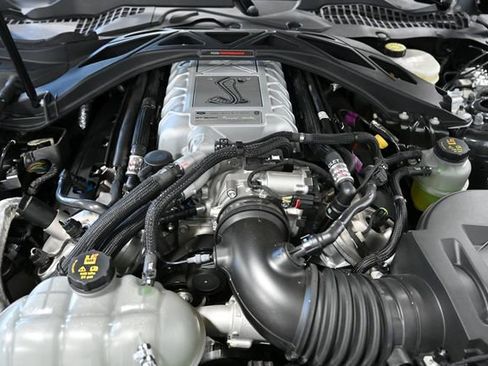 Used 2020 Ford Mustang Shelby GT500 w/ Carbon Fibre Track Pack image 20