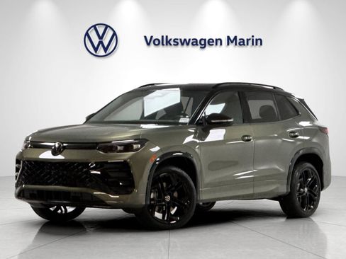 New 2026 Volkswagen Tiguan SE R-Line AWD/4WD image 1