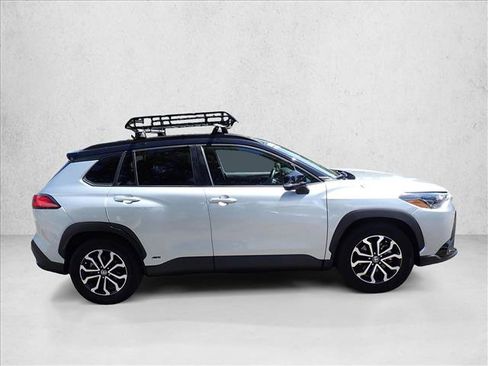Certified 2023 Toyota Corolla Cross AWD Hybrid w/ Moonroof Package image 5
