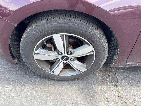 Used 2018 Kia Forte LX w/ LX Popular Package FWD image 11