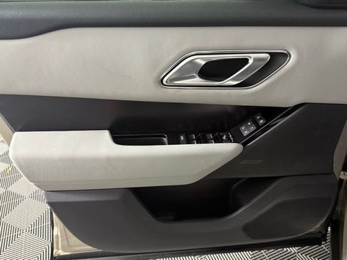 New 2026 Land Rover Range Rover Velar Dynamic SE image 16