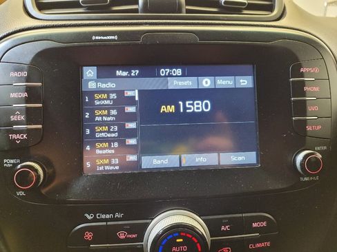 Used 2019 Kia Soul w/ Convenience Package image 25