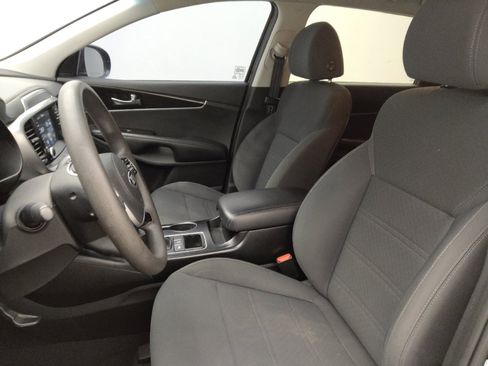 Used 2020 Kia Sorento LX image 17