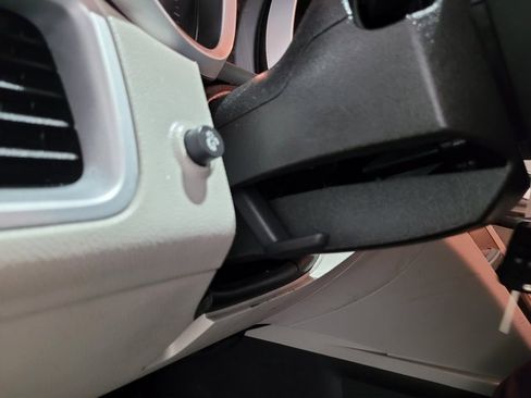 Used 2017 Chevrolet Equinox LT image 38