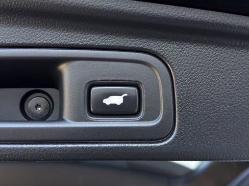 Used 2021 Honda Pilot Touring image 32