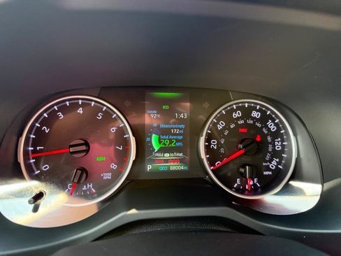 Used 2019 Toyota RAV4 XLE w/ Convenience Package AWD/4WD image 14