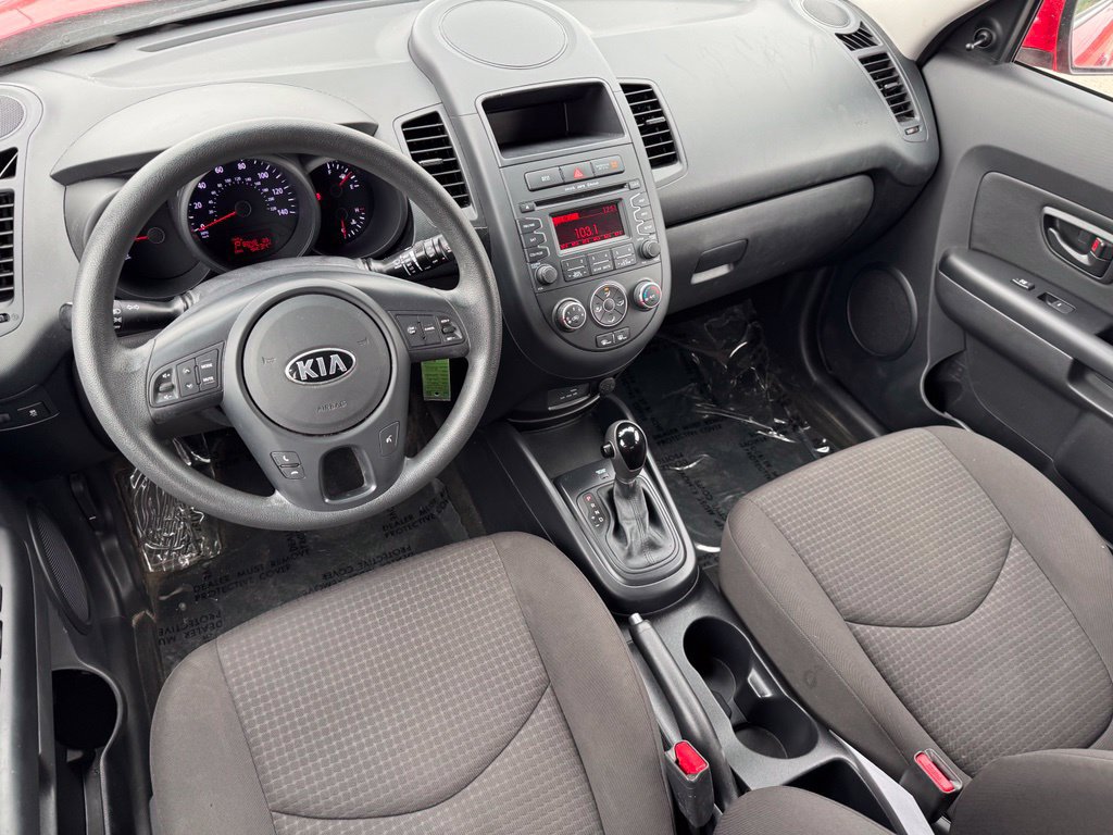 Used 2013 Kia Soul FWD image 11