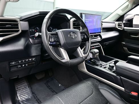 Used 2022 Toyota Tundra SR5 w/ SR5 Premium Package AWD/4WD image 13