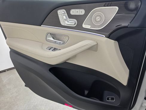 New 2026 Mercedes-Benz GLS 450 4MATIC image 19