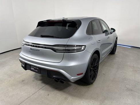 Certified 2025 Porsche Macan GTS image 7