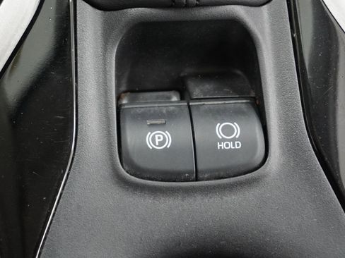 Used 2021 Toyota Corolla LE image 25