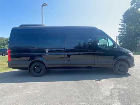 New 2025 Mercedes-Benz Sprinter 2500 image 7