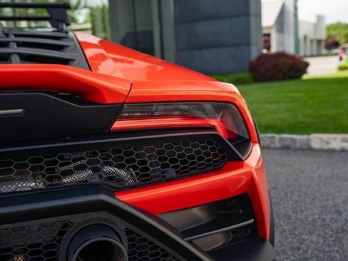Used 2023 Lamborghini Huracan Sterrato image 24