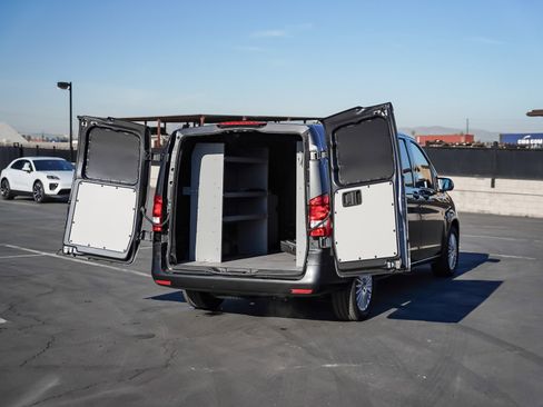 Used 2022 Mercedes-Benz Metris image 8