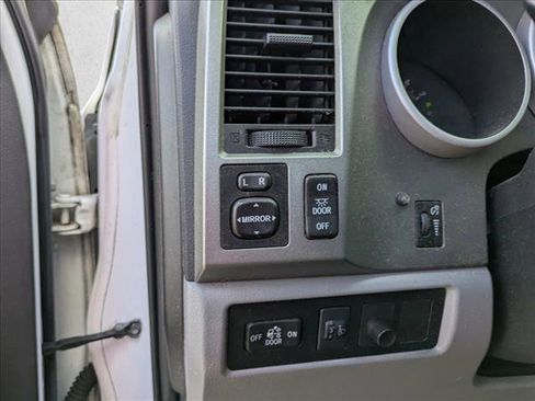 Used 2013 Toyota Tundra 2WD Double Cab image 10