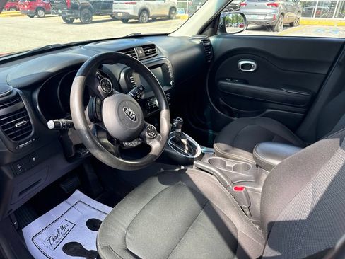 Used 2018 Kia Soul + FWD image 16